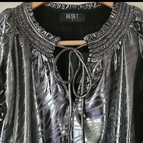 RESET by Jane Sasha Shine Blouse Flutter Sleeve Black Silver Metallic New - Picture 7 of 16